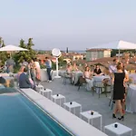 Solho Hotel
