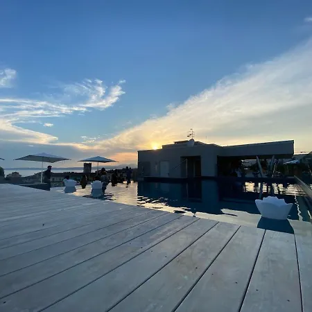 Solho Hotel 4*