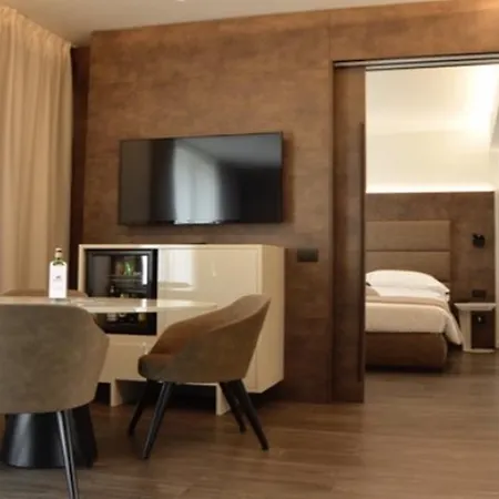 Solho Hotell 4*